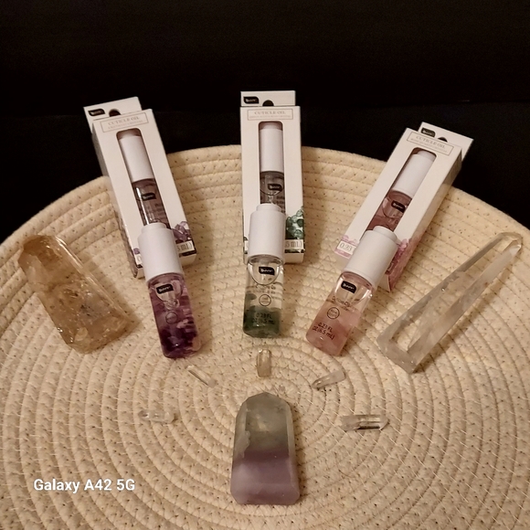 Cuticle Oil for Nails with Jojoba Oil, Coconut Oil & Vitamin E w/Dropper Top NIB - Picture 2 of 3